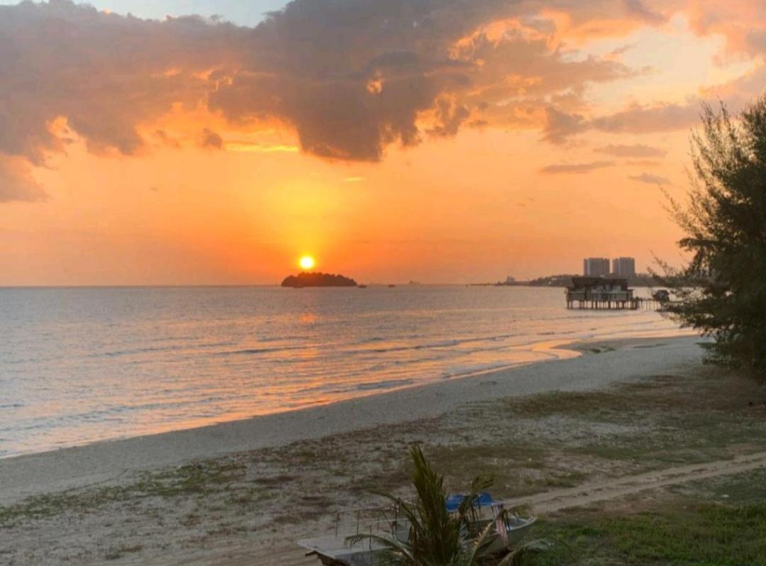 Port Dickson Seaview Homestay エクステリア 写真